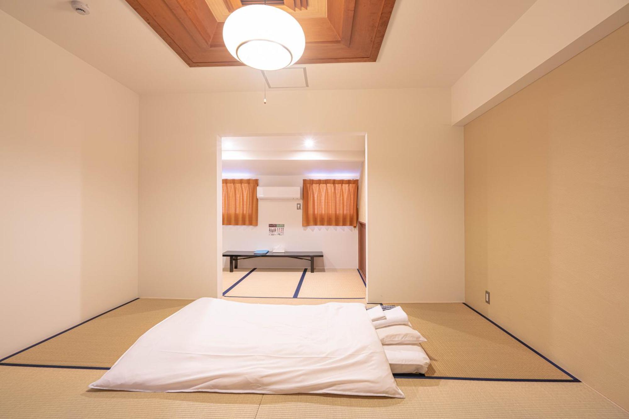 4s Awaikeda Ekimae * Miyoshi (Tokushima)