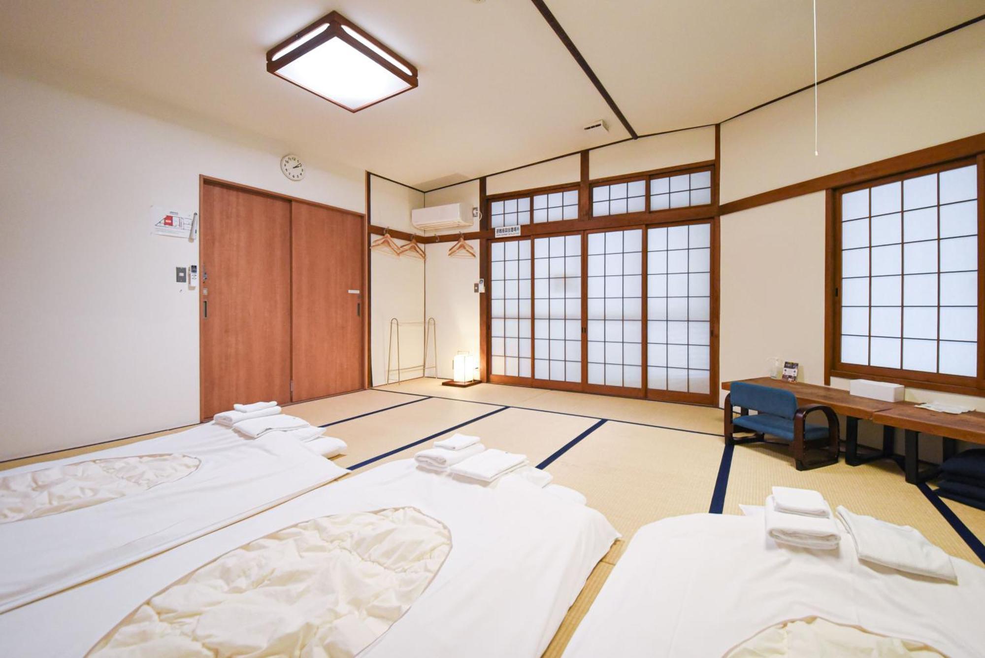 4s Awaikeda Ekimae Miyoshi (Tokushima)